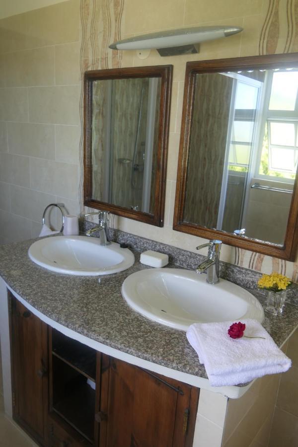 Tropical Garden Self Catering Villa Victoria Buitenkant foto