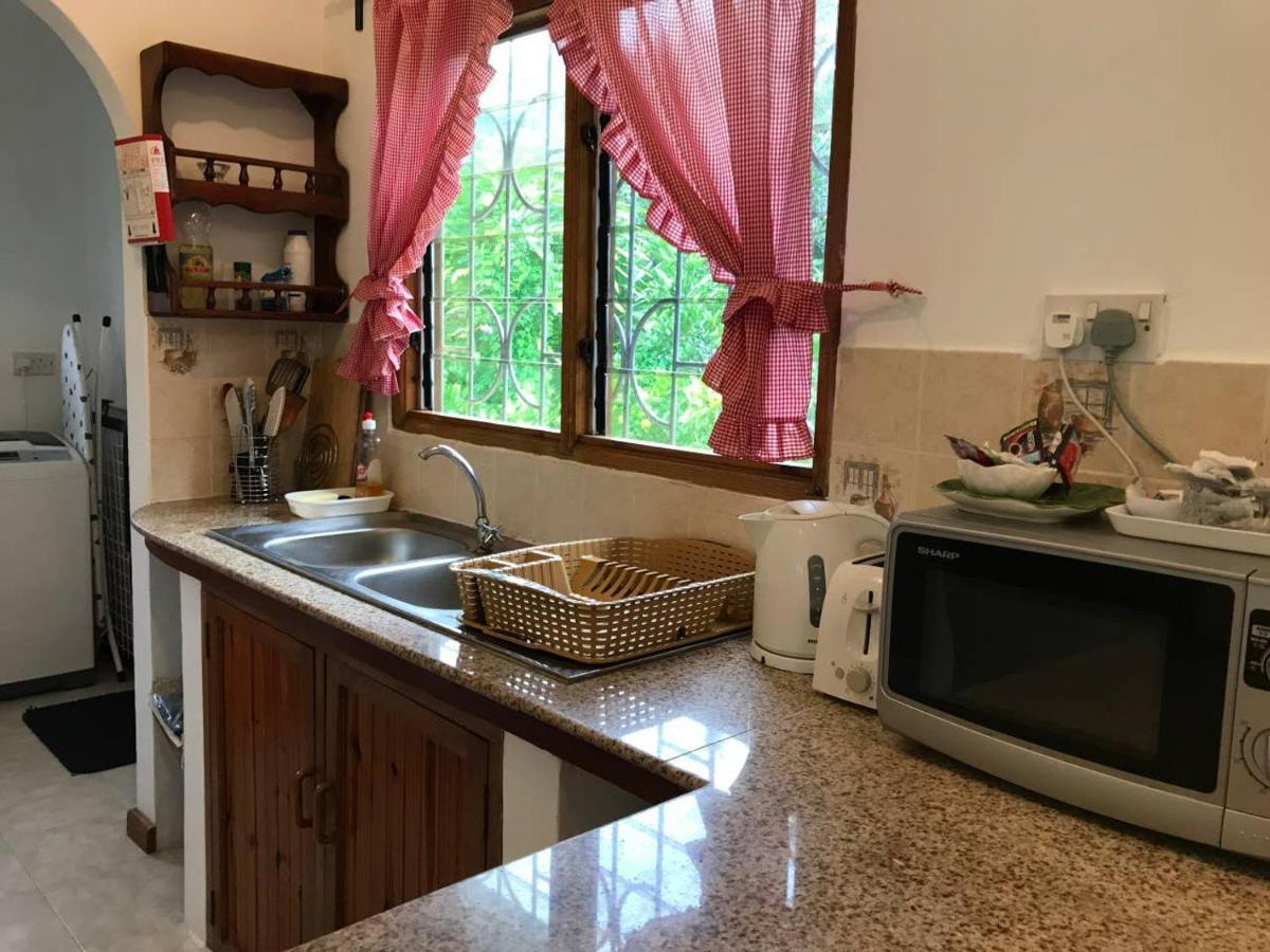 Tropical Garden Self Catering Villa Victoria Buitenkant foto